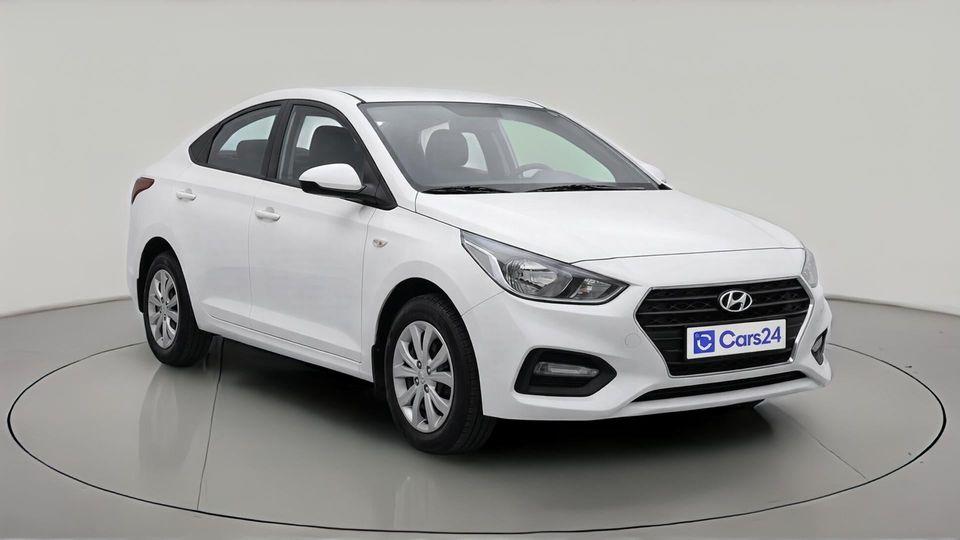 Hyundai Accent Smart+ 1.5L 2023 SMART   AED 580/Month   0 DP   30 Day Return   Warranty
