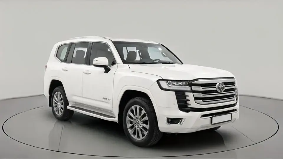 Toyota Land Cruiser GXR 4.0L 2025 GXR   AED 4331/Month   0 DP   30 Day Return   Warranty   Service History