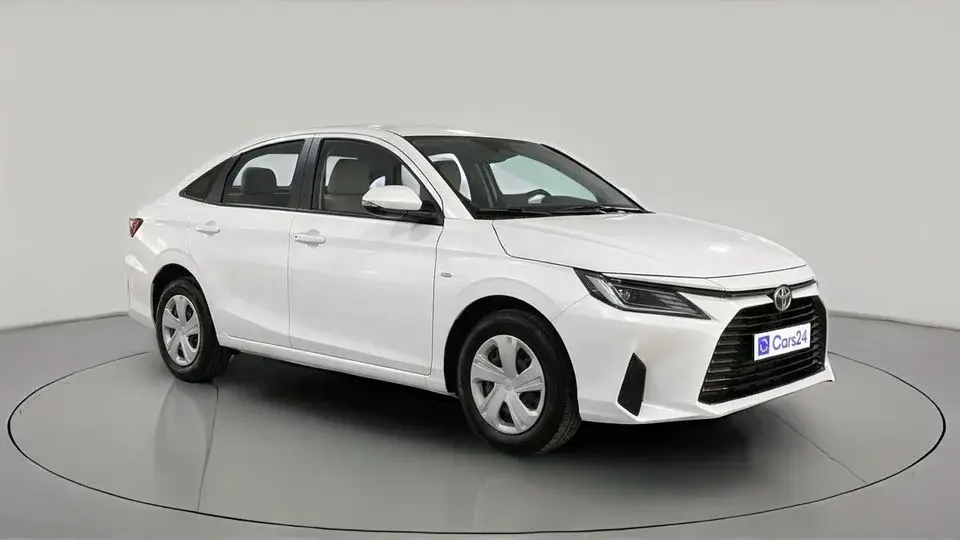 Toyota Yaris 2023 E   AED 629/Month   0 DP   30 Day Return   Warranty