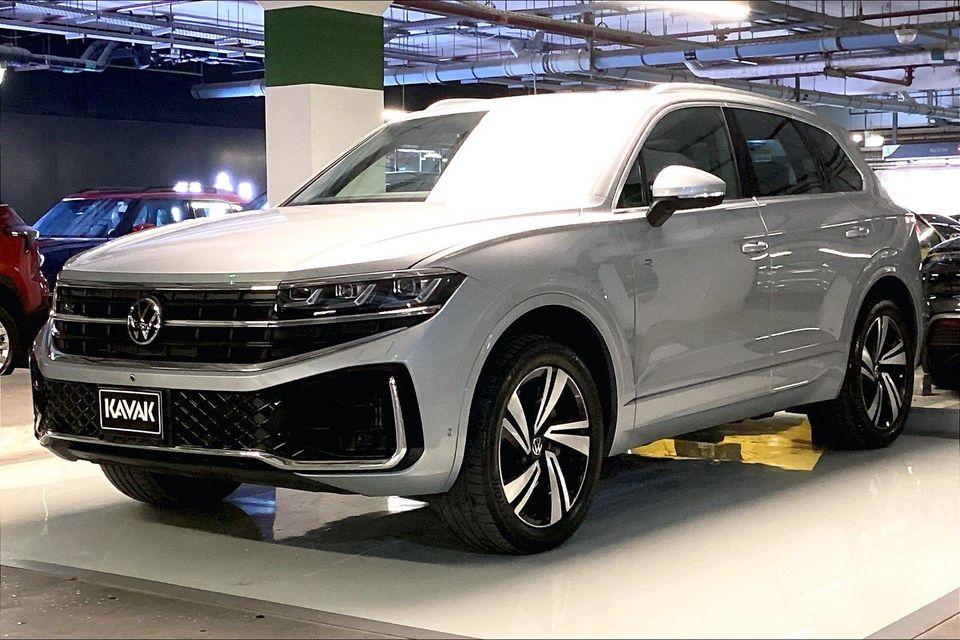 Volkswagen Touareg R-Line upto AED 20,000 Ramadan Discount Guaranteed Warranty 0 Down Payment