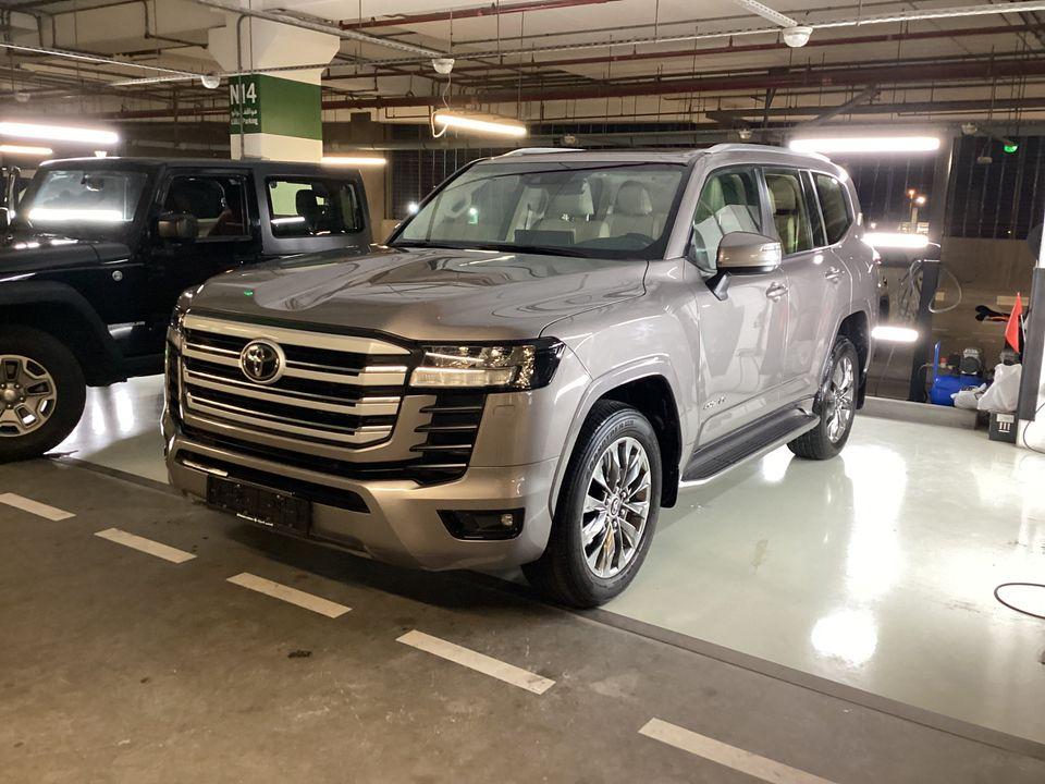 Toyota Land Cruiser GXR Guaranteed Warranty 0 Down Payment