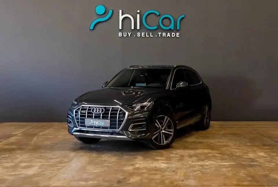 Audi Q5 45 TFSI Quattro Design 2.0L 3,161 pm • 0% Downpayment • 45Tfsi • Agency Warranty And Service Package