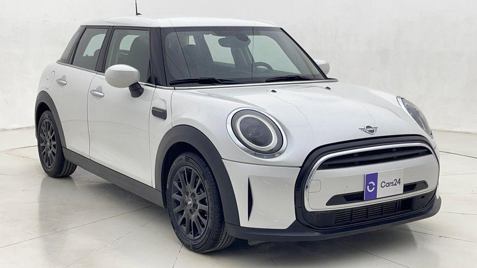 Mini Cooper Std 1.6L 2024 STD   AED 1123/Month   0 DP   30 Day Return   Warranty   Service History