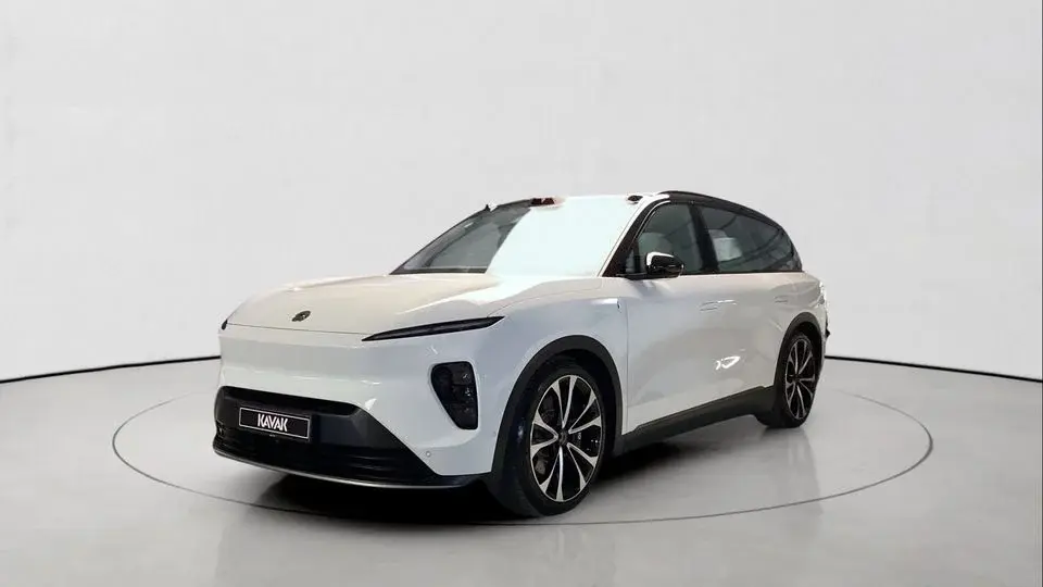 Nio EL8 Long Range   Guaranteed Warranty   0 Down Payment