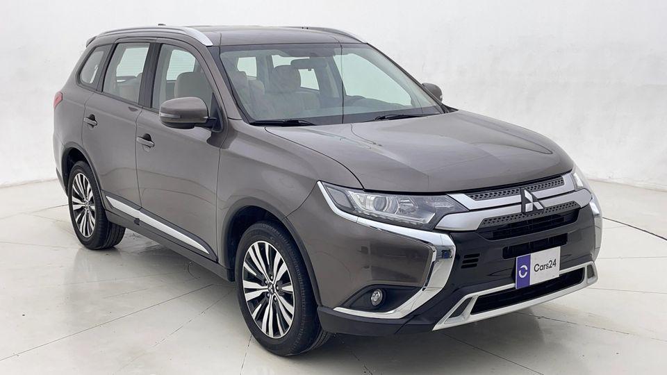 Mitsubishi Outlander 2.5L GLX Mid Line 2023 GLX MID LINE AED 959/Month 0 DP 30 Day Return Warranty Service Hist