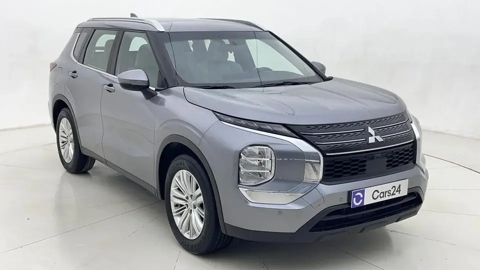 Mitsubishi Outlander 2.5L GLX Mid Line 2023 GLX MID LINE AED 1049/Month 0 DP 30 Day Return Warranty Service His