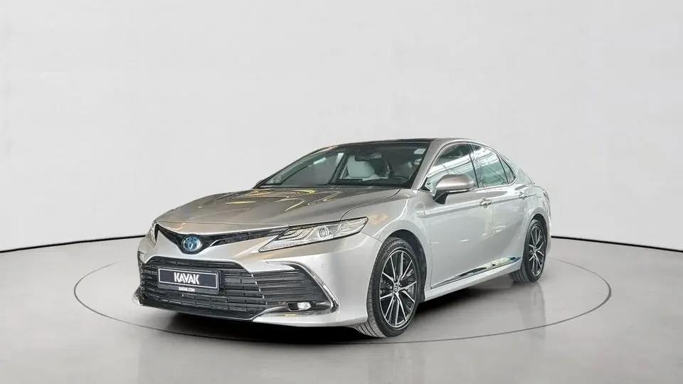 Toyota Camry 2.5 LIMITED HYBRID E-CVT   Guaranteed Warranty   0 Down Payment