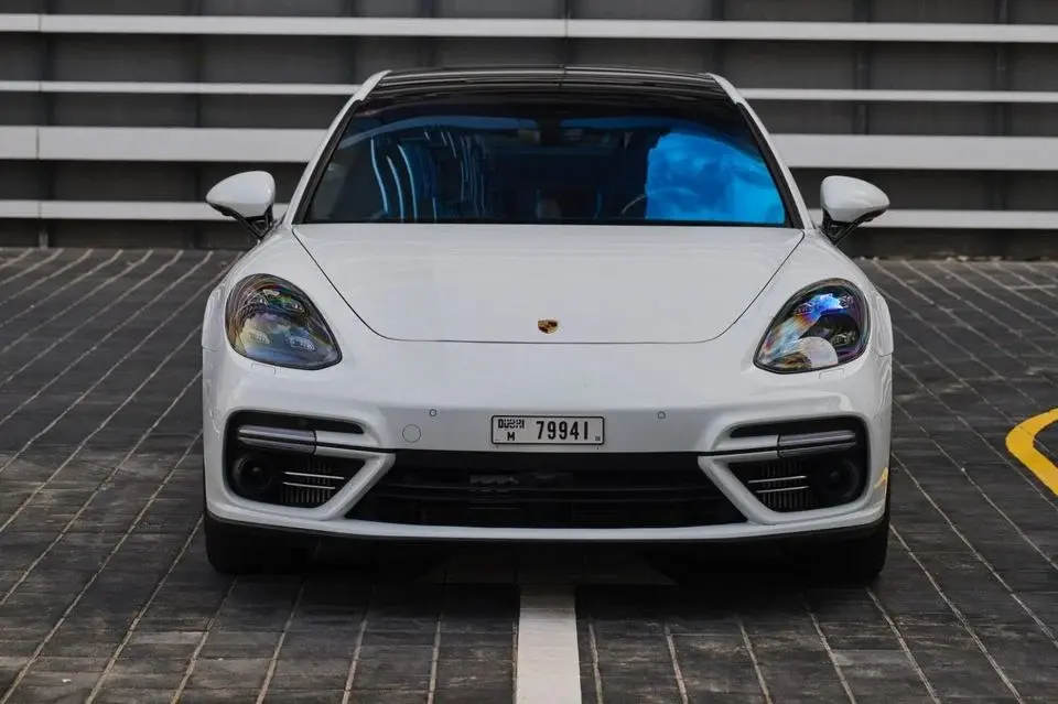Porsche Panamera Turbo 4.0L AWD