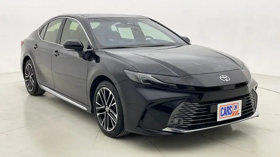 Toyota Camry GLE 2.5L (204 HP) 2025 GLE   AED 1681/Month   0 DP   30 Day Return   Warranty   Service History