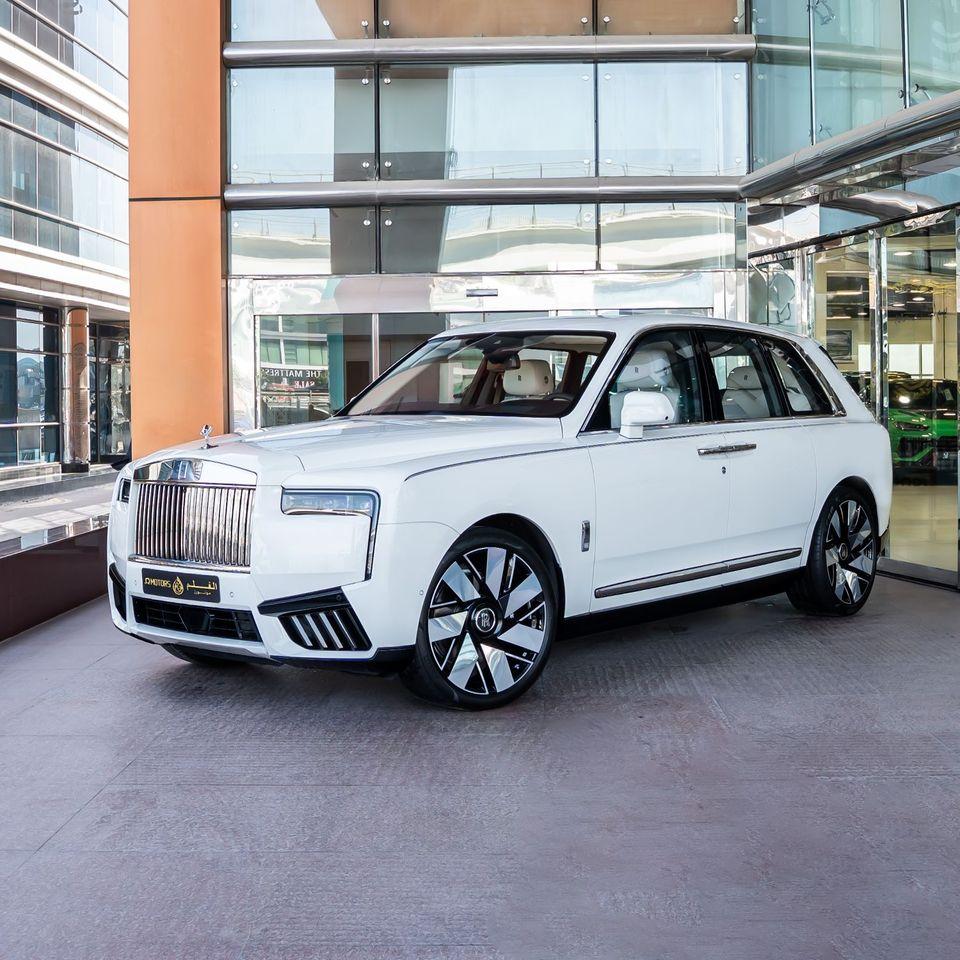 Rolls-Royce Cullinan 2026 ROLLS ROYCE CULLINAN SILVER BADGE BRAND NEW