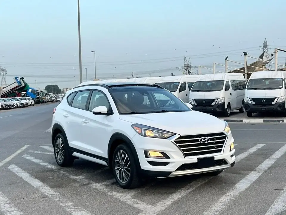 Hyundai Tucson 2019 Hyundai Tucson Full Option 2.4L V4 - AWD 4x4 - Rear Camera - Leather Seat - Panoramic Sunroof