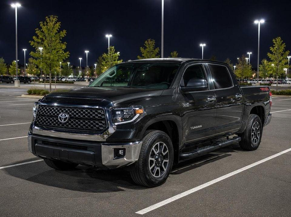 Toyota Tundra Toyota Tundra model 2019 fuel petrol cylinder 8 transmission automatic gear