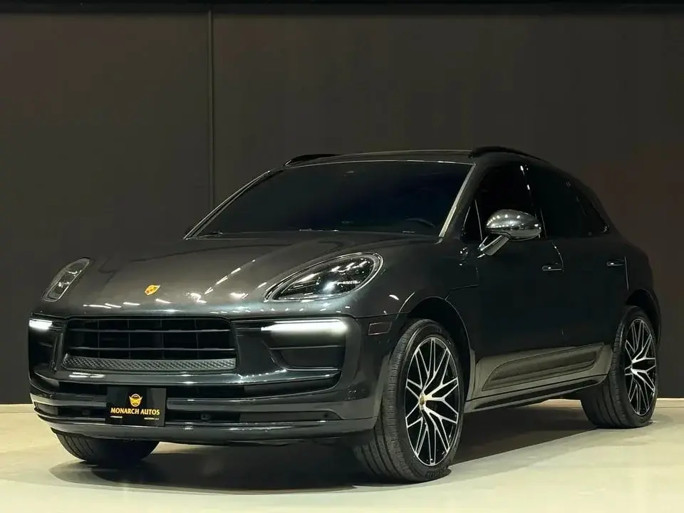 Porsche Macan AMERICAN SPEC 2,630 / Month