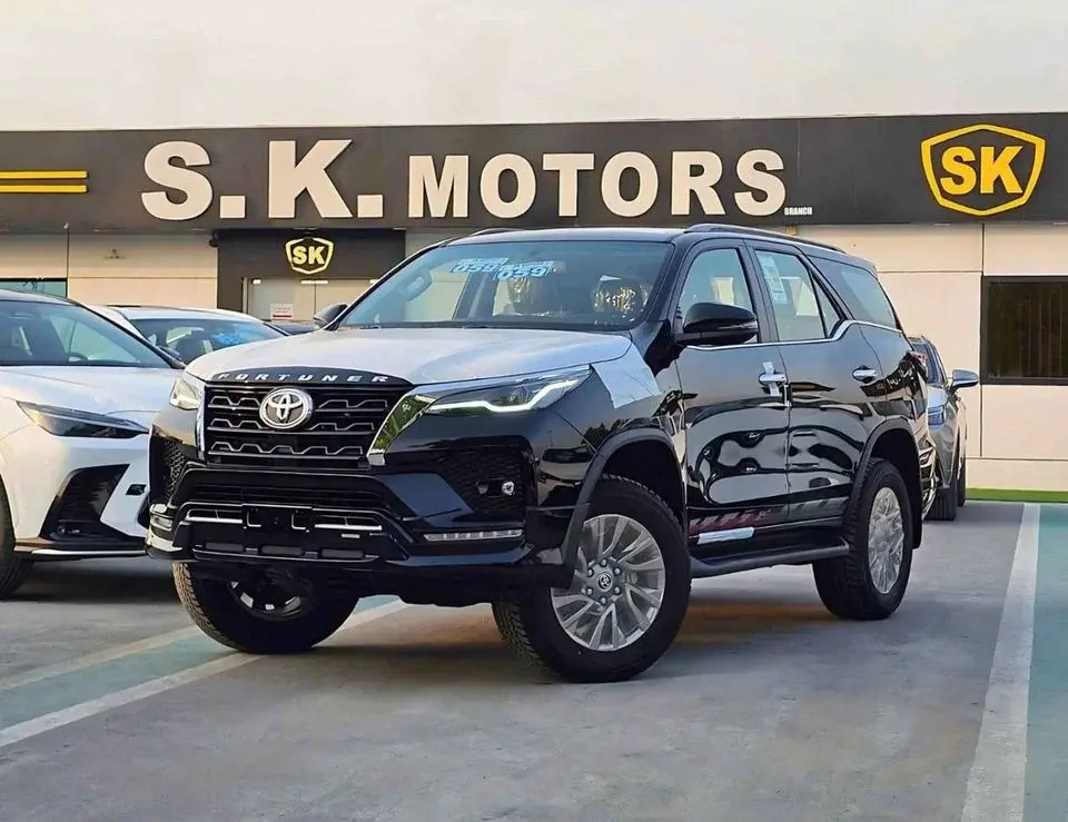 Toyota Fortuner SR5 ADVENTURE / 4.0L V6 PETROL / FRONT PWR SEATS / PUSH START / DIFF LOCK AUTO A/C (CODE # F6HA)