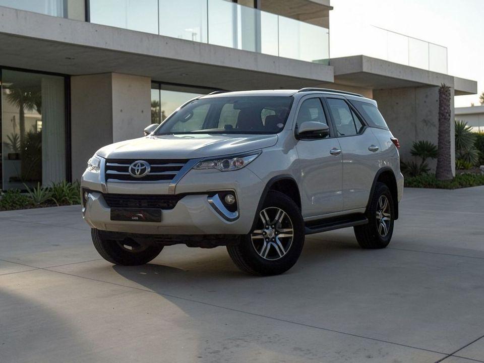 Toyota Fortuner EXR 2.7L (160 HP) AED 1,440 P.M 0% DOWN PAYMENT TOYOTA FORTUNER EXR 2.7L I4 4WD 2020 FULL