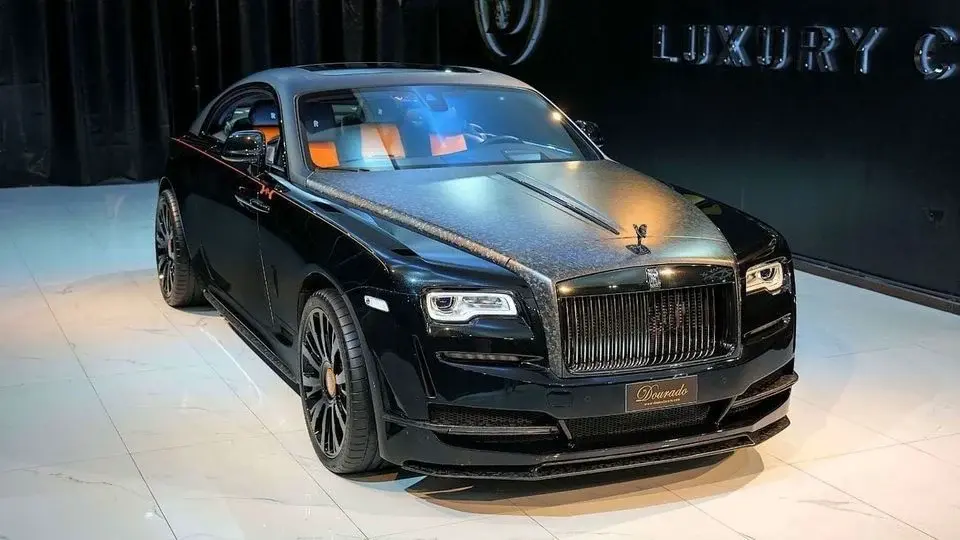 Rolls-Royce Onyx Wraith LIMITED OFFER IMMACULATE CONDITION BLACK BADGE 624 HP 3-YEAR WARRANTY AND SERVICE