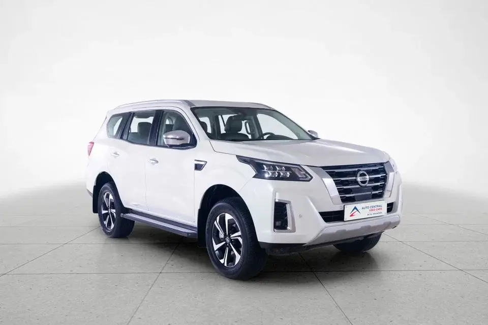 Nissan XTerra Platinum 2.5L 4WD PLATINUM 2.5