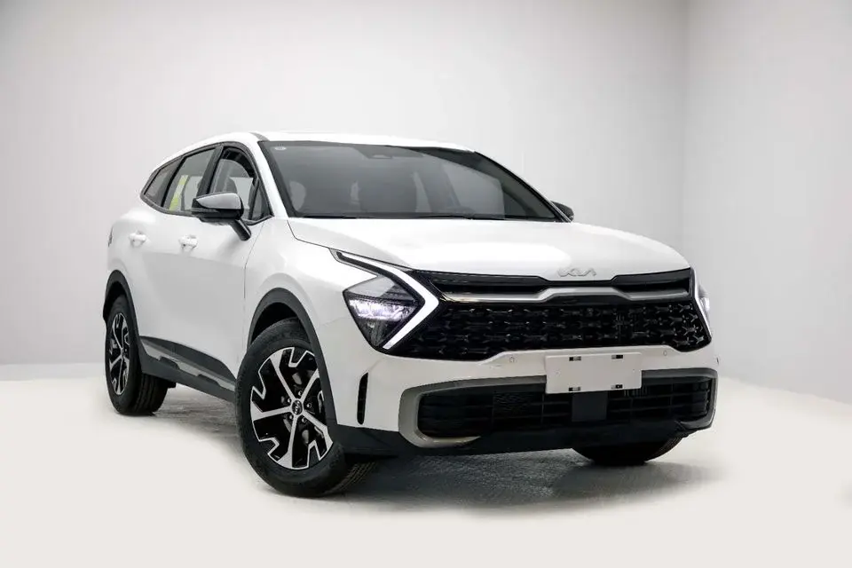 Kia Sportage Luxury 1.5L - White Inside Grey Export Only