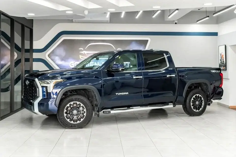 Toyota Tundra Crewmax Limited 5.7L TRD Package