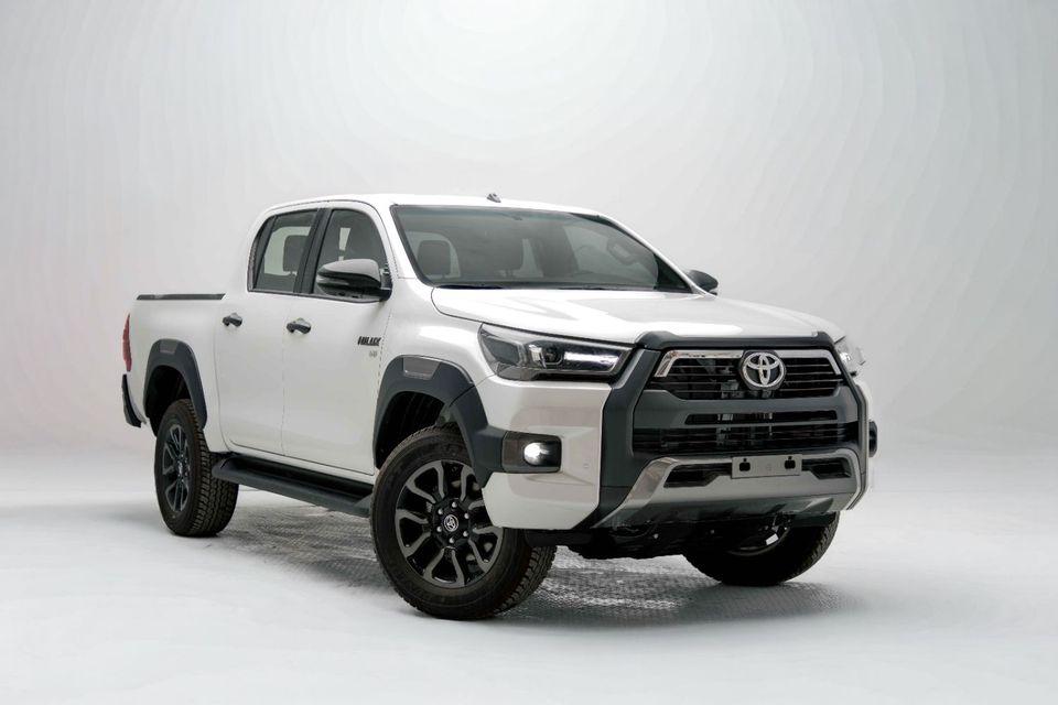 Toyota Hilux Adventure 4.0L - Platinum White Inside MLM Black Export Only