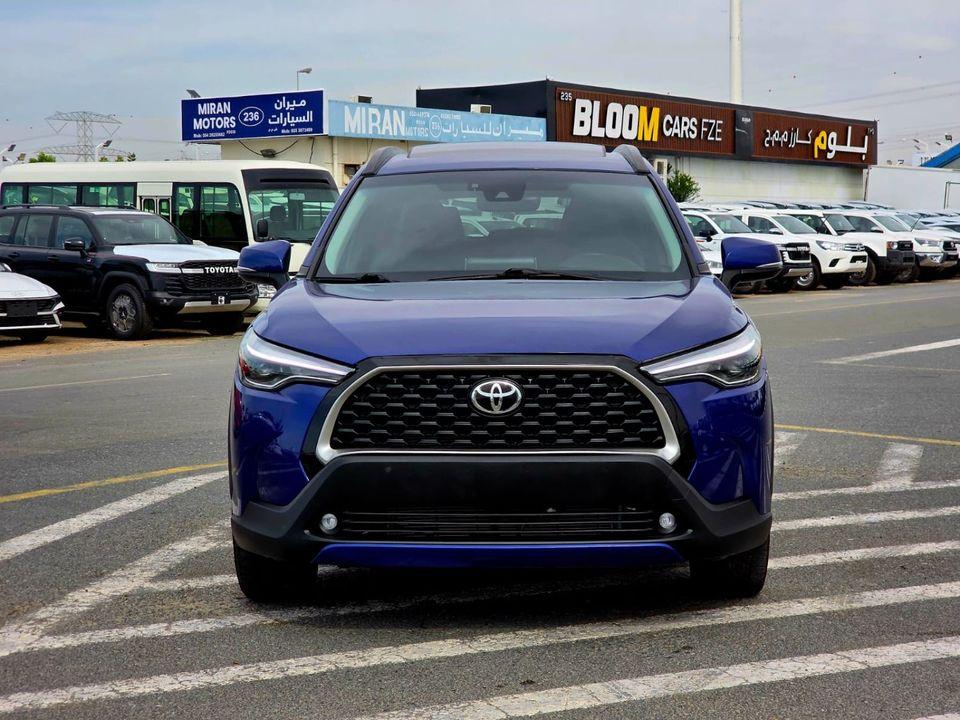 Toyota Corolla Cross 2.0L XLE (AWD) Sunroof , Push button , Trunk automatic and leather seats