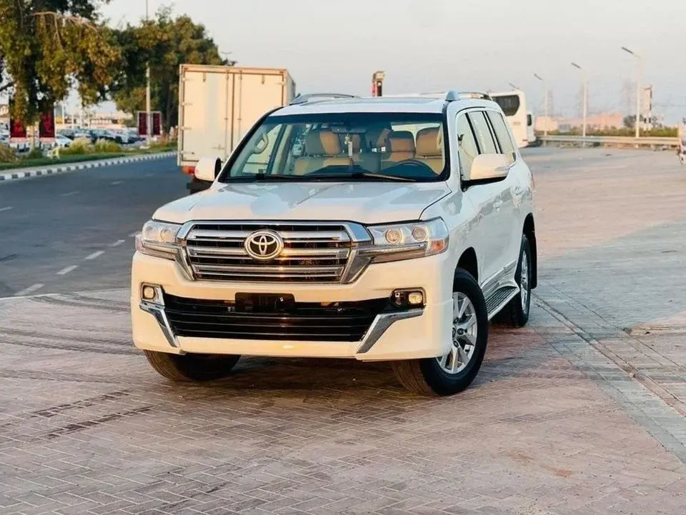 Toyota Land Cruiser Toyota landcuriser GX-R V6 2016 Full Option very neat and clean perfect condition