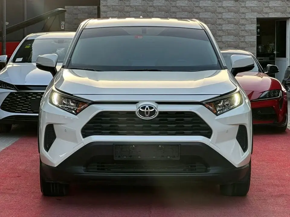 Toyota RAV4 2.5L (4WD) LE
