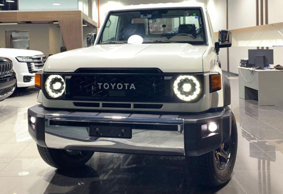 Toyota Land Cruiser Pick Up LX 2.8L DIESEL SINGLE CABIN