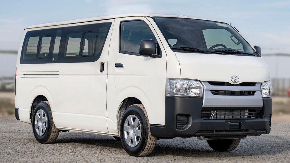 Toyota Hiace MID ROOF 2.7 2025