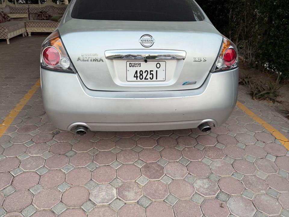 Nissan Altima s