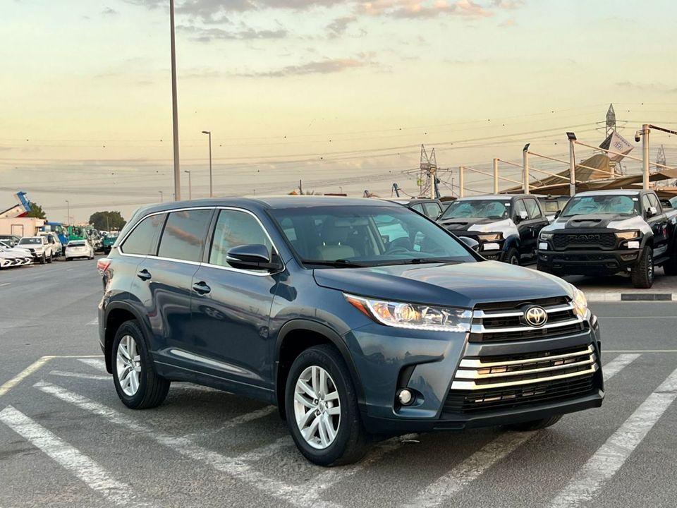 Toyota Highlander 2015 Toyota Highlander MidOption - 3.5L V6 - 4x4 AWD Rear Camera - 7 Leather Seat- Auto Trunk