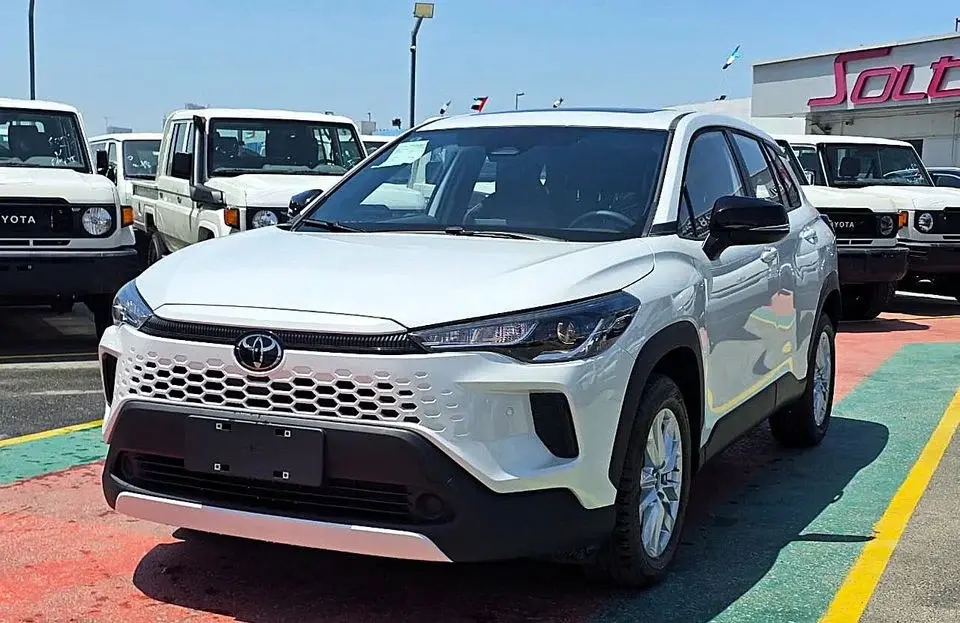 Toyota Corolla Cross Toyota corolla cross HEV 2.0L A/T SUV FWD White Color 2026 Model