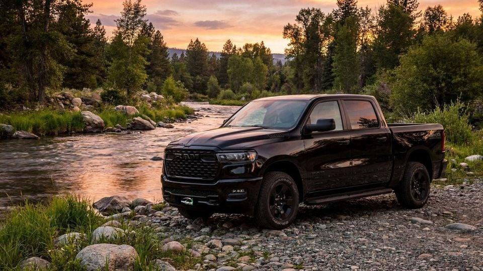 RAM 1500 ( For Export ) 2025 RAM 1500 Tradesman Hurricane SO 3.0TT Crew Cab 4X4 GCC BRAND NEW