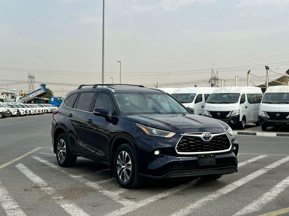 Toyota Highlander 2023 Toyota Highlander Hybrid XLE Full Option - 2.5L V4 - Sunroof - Rear Camera & Radar Leather Sea