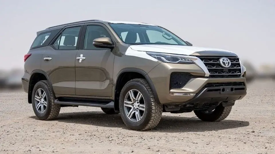 Toyota Fortuner 2.4D AT 4X4 MY2025 – BRONZE