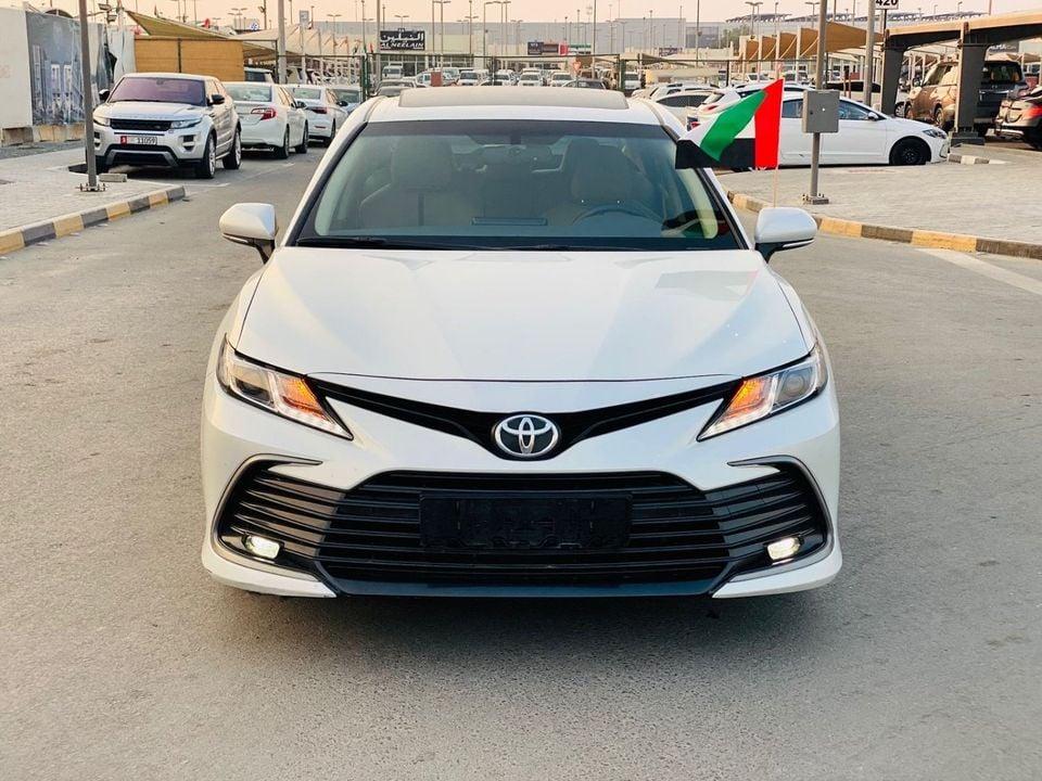 Toyota Camry SE 2.5L (181 HP)