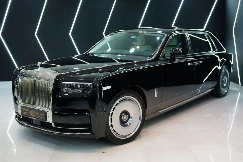 Rolls-Royce Phantom EWB 6.8L Executive Rear Seats w/ Entertainment Display, Bespoke Audio, Dealer Warr + Serv!!