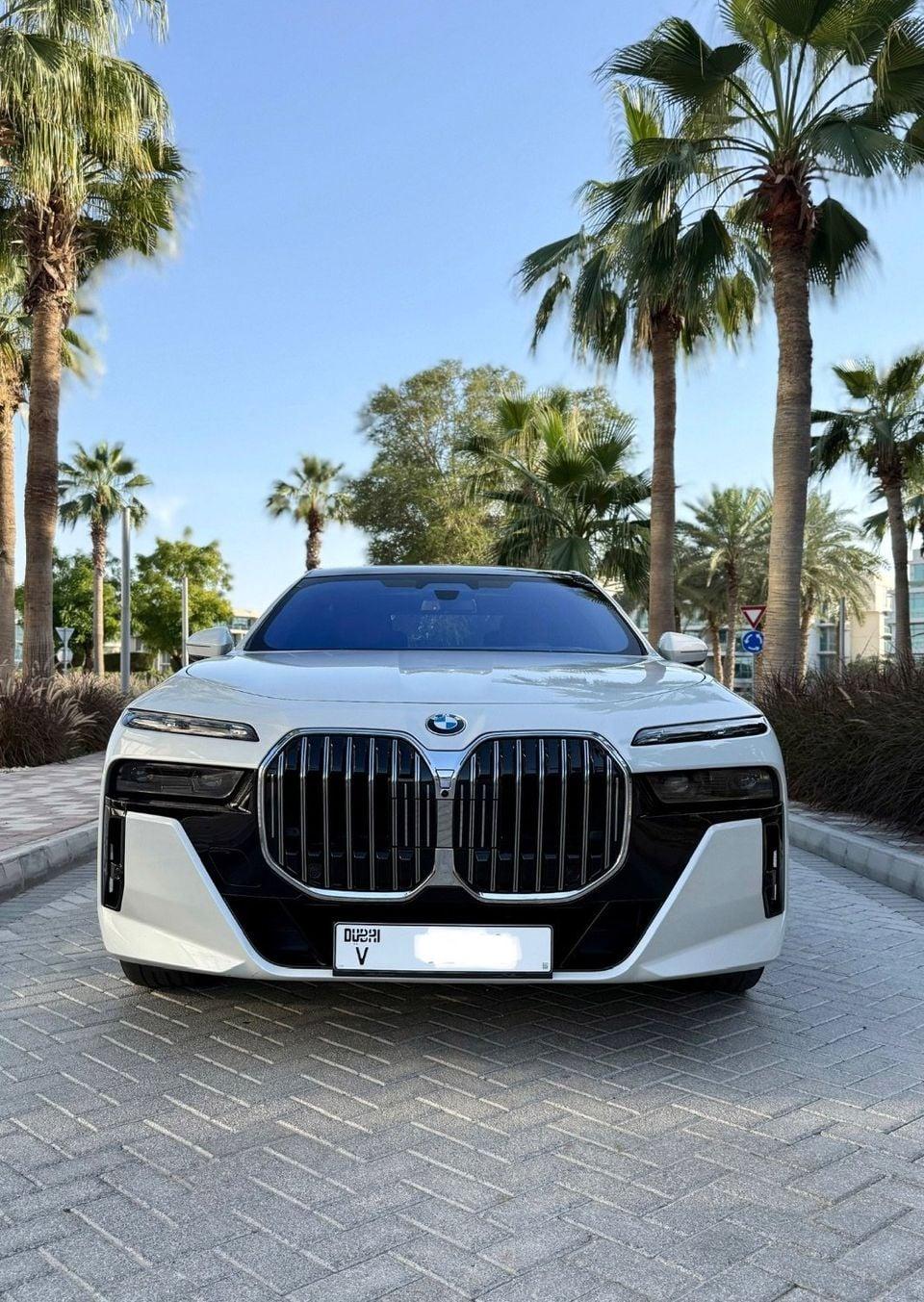 BMW M760Li