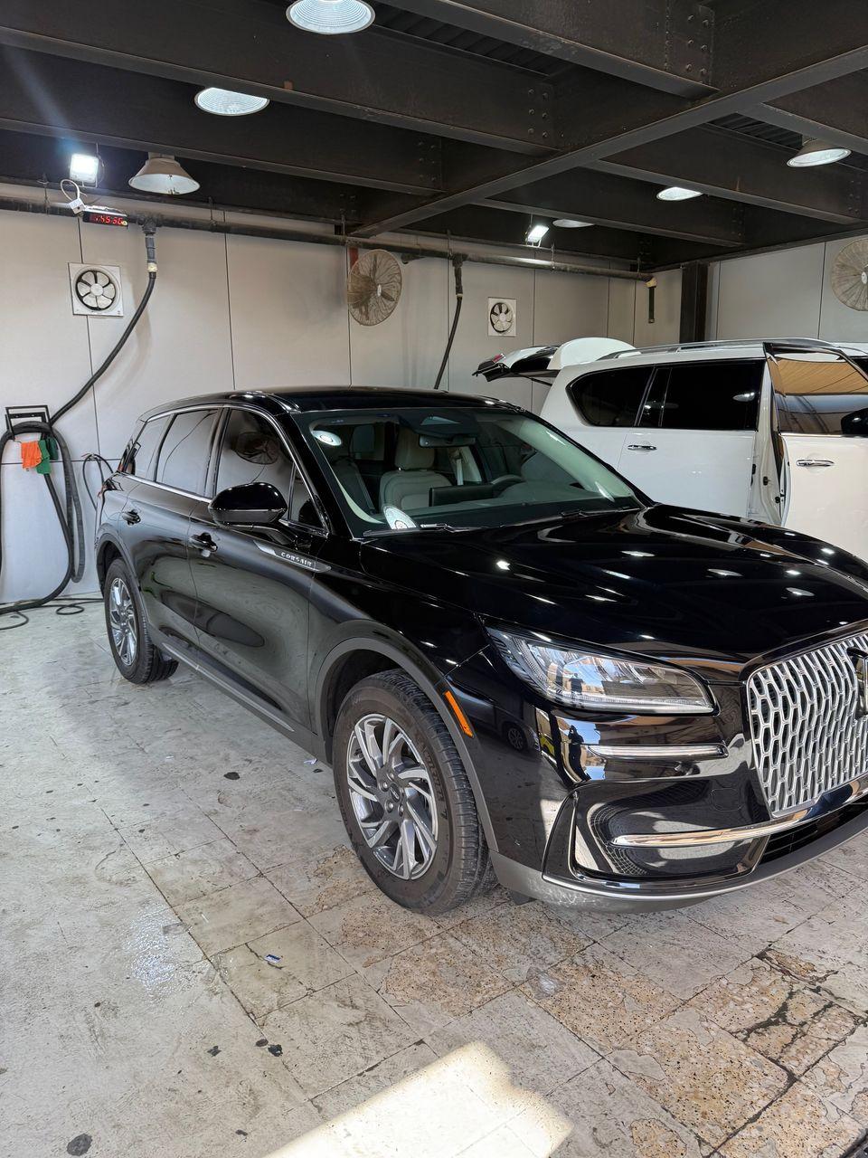 Lincoln Corsair Agency maintained with 5yrs service and warranty untill 2028