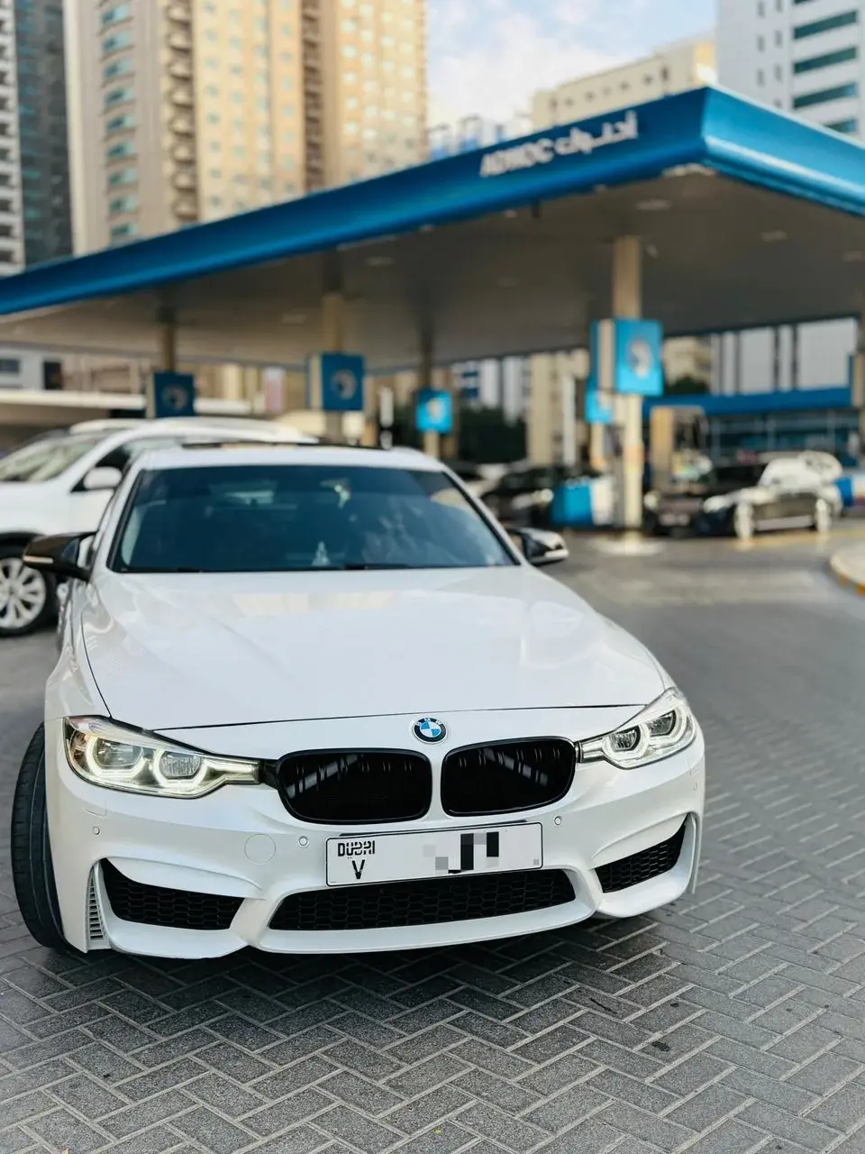 BMW 320i