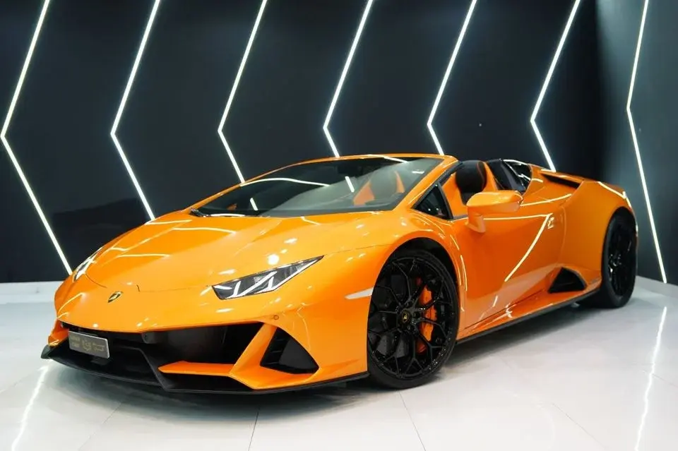 Lamborghini Huracan EVO SPYDER Lifting System, Apple CarPlay, Carbon Fiber Interior!!