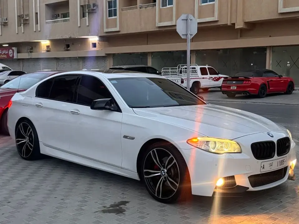 BMW 528i