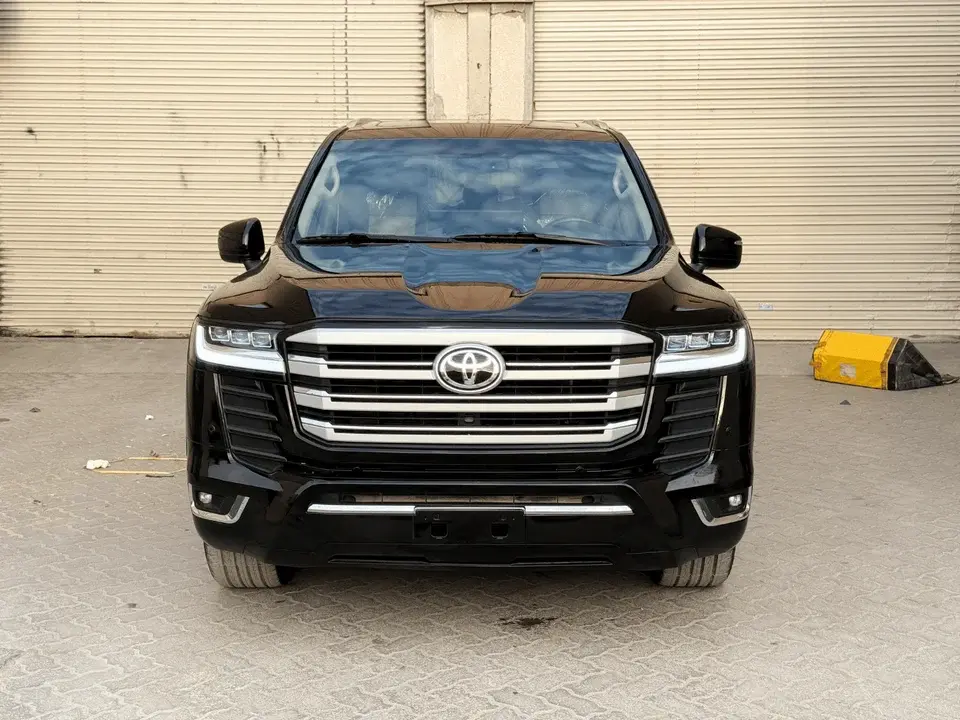 Toyota Land Cruiser VXR 4.6L 4WD