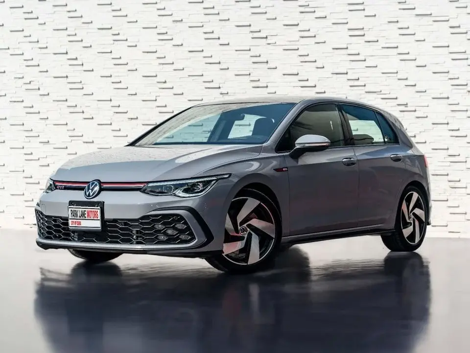 Volkswagen Golf GTI Sport 2.0T