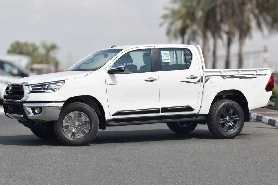 Toyota Hilux HILUX SR5 2.7L AT PTR 2025