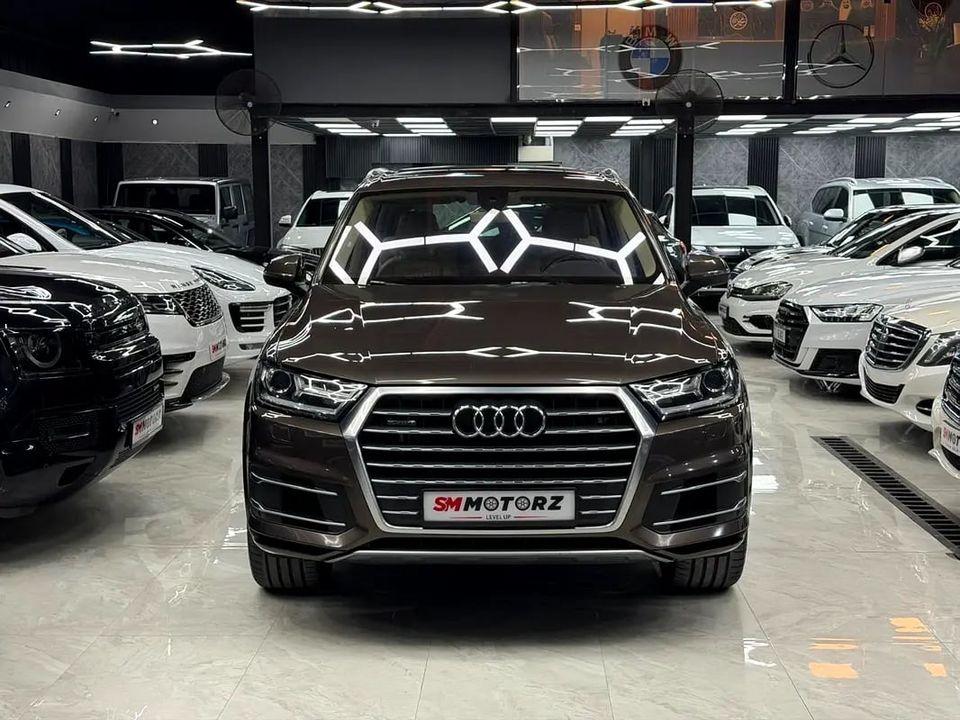 Audi Q7 45 TFSI quattro S-Line 3.0L