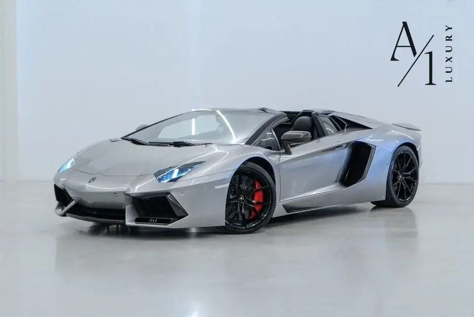 Lamborghini Aventador Roadster 2015 Lamborghini Aventador Roadster, Excellent Condition, Fully Loaded, GCC Spec