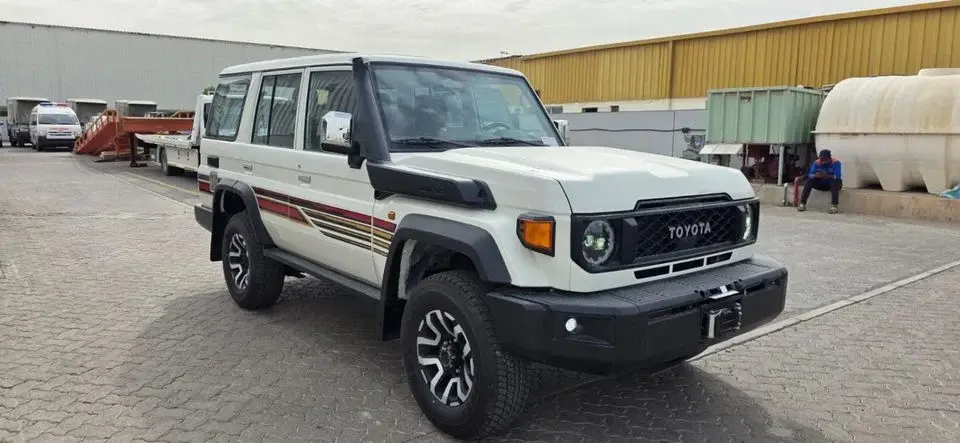 Toyota Land Cruiser 70 2.8 DIESEL FULL OPTION