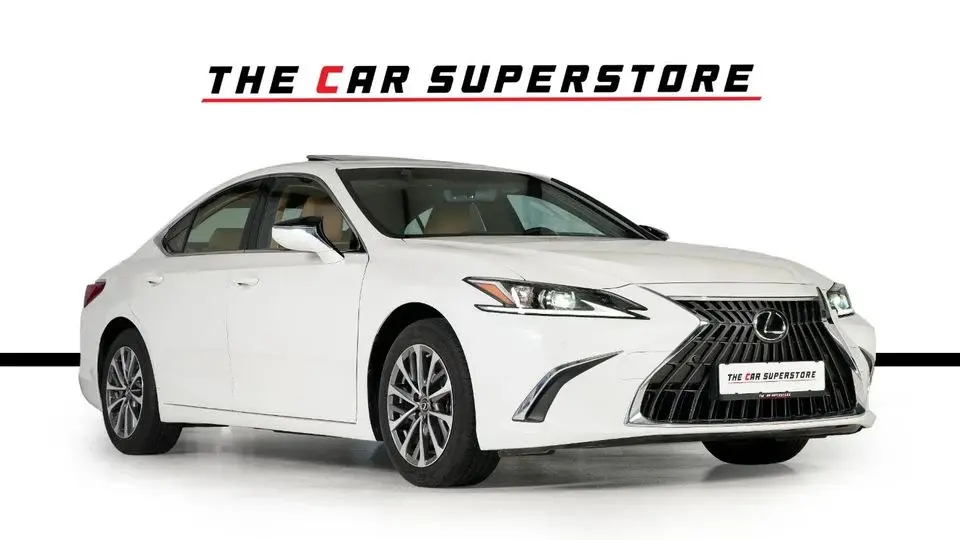 Lexus ES300h GCC- warranty valid till December 2028