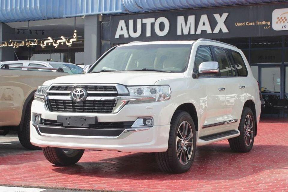 Toyota Land Cruiser VXR 5.7L 4WD,GCC